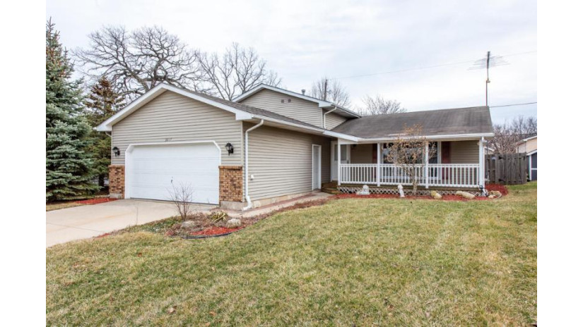 3617 124th St Pleasant Prairie, WI 53158 by RE/MAX Advantage Realty $265,000