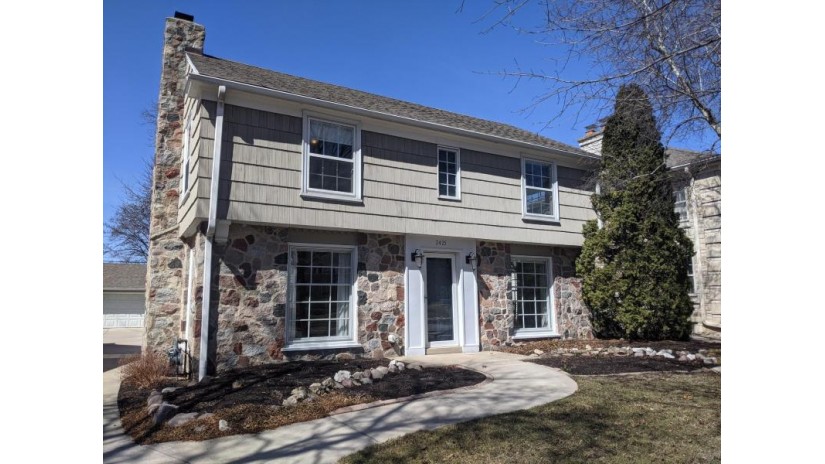 2425 N 96th St Wauwatosa, WI 53226 by Homeowners Concept $649,900
