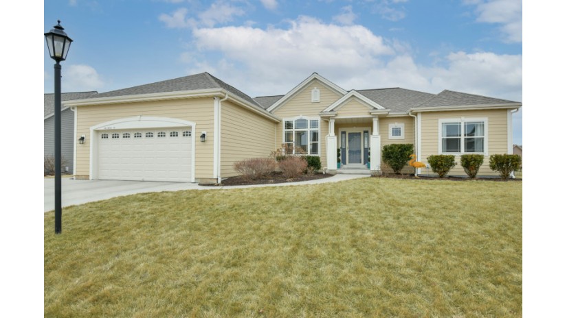 W136N6115 Weyer Farm Dr Menomonee Falls, WI 53051 by Shorewest Realtors $499,900