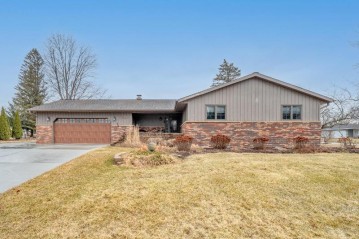 1241 Audubon Rd, Howards Grove, WI 53083-1418