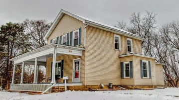 153 N Pleasant Ave, Jefferson, WI 53549