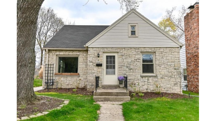 5710 W Valley Forge Dr Milwaukee, WI 53213 by Firefly Real Estate, LLC $295,000