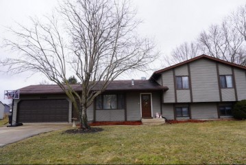 1004 S Fairway Dr, Sparta, WI 54656