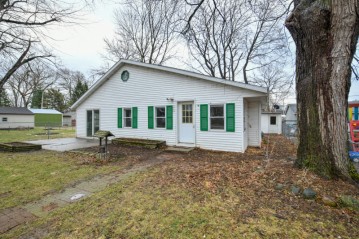 319 First St, Delavan, WI 53115-3071