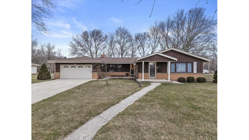 4887 Sutton Ln Greendale, WI 53129 by Keller Williams Realty-Milwaukee Southwest $315,000