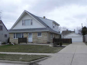 3720 S 88th St, Milwaukee, WI 53228-1736