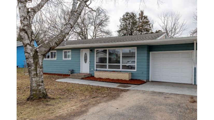 306 Callaway Blvd Campbell, WI 54603 by @properties La Crosse $225,000