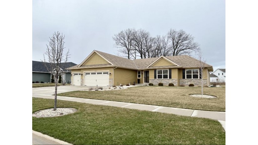 2812 Crosswinds Dr Mount Pleasant, WI 53403 by RE/MAX ELITE $419,900