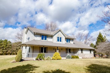 W362S2257 Lisa Ln, Ottawa, WI 53118-9692