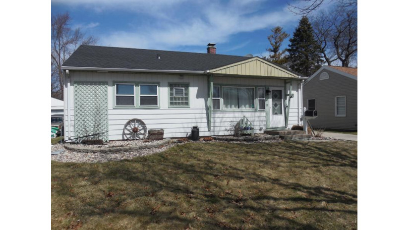 310 W Armour Ave Milwaukee, WI 53207 by RE/MAX Realty Pros~Milwaukee $179,700