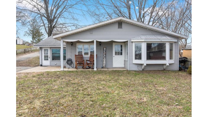 N5256 Wildcat Rd Hubbard, WI 53035 by Coldwell Banker Realty $289,900