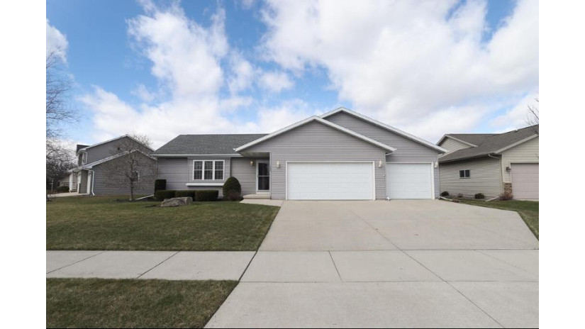 100 Southern Edge Dr Fond Du Lac, WI 54935 by First Weber-Fond du Lac $320,000