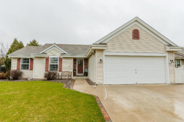 1813 Terrace Dr, Port Washington, WI 53074