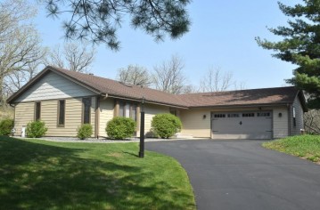 646 W Brandybrook Rd, Wales, WI 53183-8683