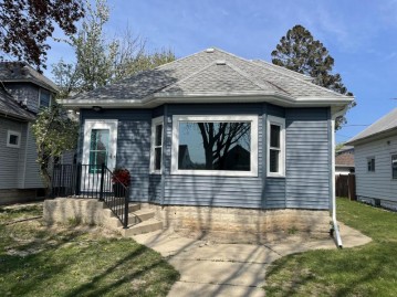 3266 S Dayfield Ave, Milwaukee, WI 53207