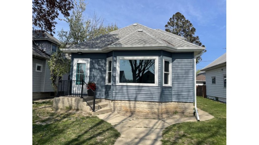 3266 S Dayfield Ave Milwaukee, WI 53207 by Keller Williams Realty-Milwaukee North Shore $449,900