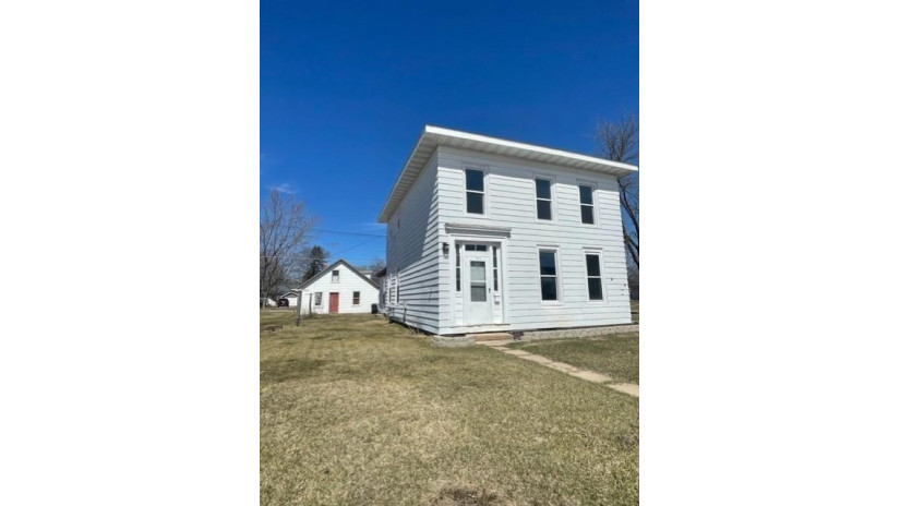 705 Main Street Black River Falls, WI 54615 by Cb River Valley Realty/Brf $114,900