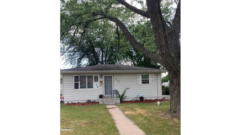 1450 Winter Drive Freeport, IL 61032 by Pat Brown Realty $65,000