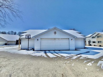 4126 Old Golf Road, Loves Park, IL 61111