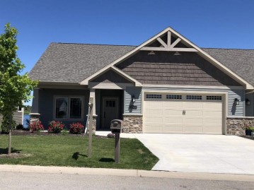 1427 Prairie Lake Circle, Fox Crossing, WI 54956