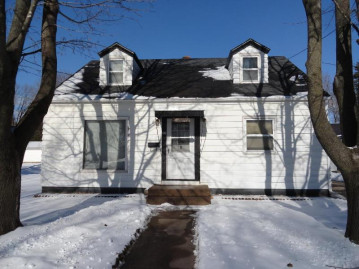 77 E 14th Street, Clintonville, WI 54929