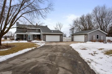 W6727 Cheryl Court, Greenville, WI 54942