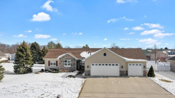 1510 Meadows Lane, Luxemburg, WI 54217-1403