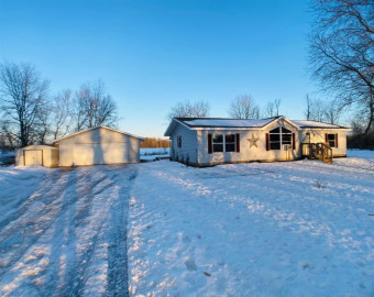 N7988 Huntington Road, Red Springs, WI 54128