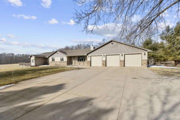 E7971 Dailey Road, Lebanon, WI 54961