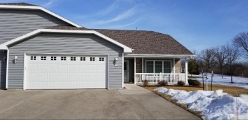 220 Knights Way, Fond Du Lac, WI 54935