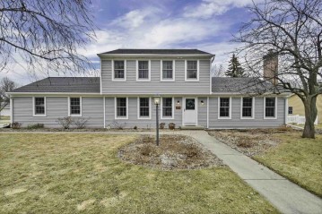 1723 Jonathan Court, DePere, WI 54115-3658