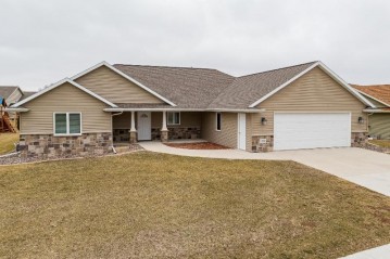 1240 Bens Way, Kaukauna, WI 54130