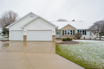 3821 Stoney Creek Court, Grand Chute, WI 54913