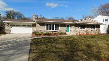 340 W Briar Lane, Allouez, WI 54301-1318