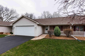 2690 Havenwood Drive B, Oshkosh, WI 54904-5726