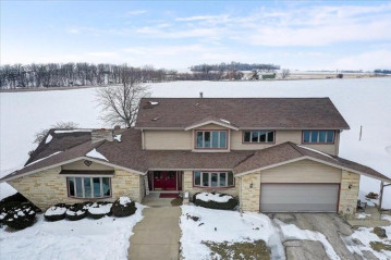 6146 County Road K, Westport, WI 53597