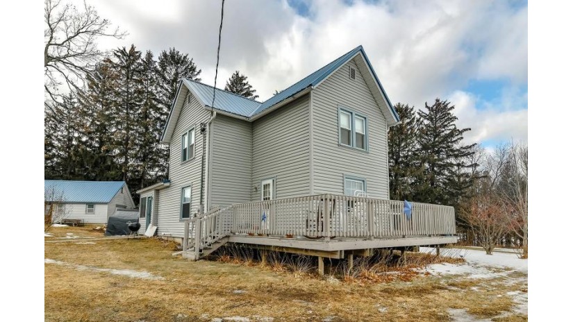4442 S State Road 213 Orfordville, WI 53576 by Black Castle Properties $380,000