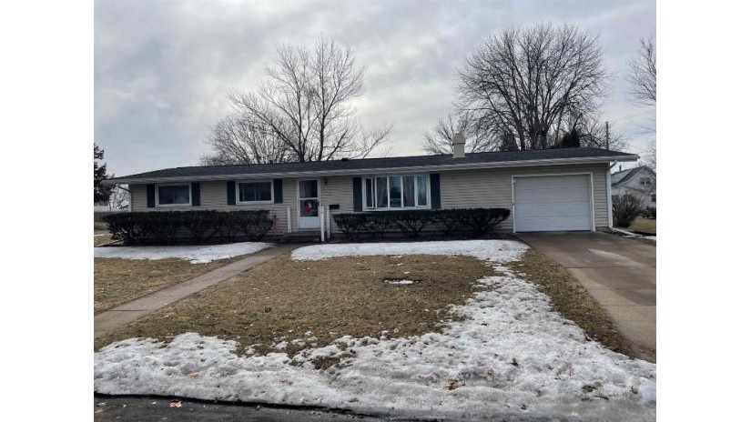 410 E Brunson St Prairie Du Chien, WI 53821 by Re/Max Ridge-N-River $169,900