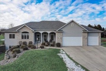 5628 Rankin Ln, Westport, WI 53597