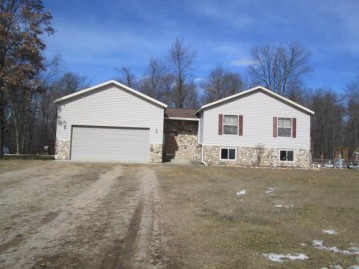 172 Badger Ln, Colburn, WI 54943