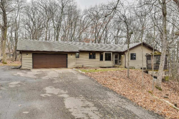 907 Kraak Rd, Medina, WI 53559