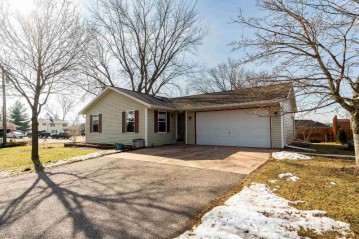 E11085 Maple Park Dr 27, Sumpter, WI 53578