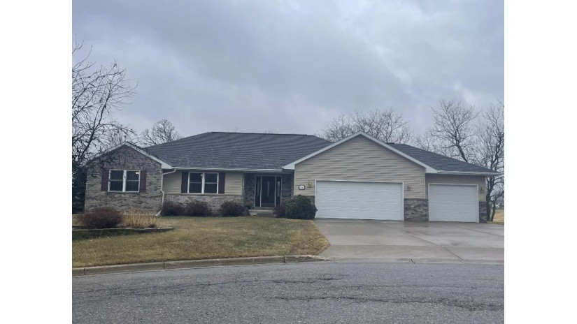 416 Ridgeview Ct Tomah, WI 54660 by Century 21 Affiliated $412,000