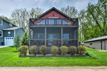 1506 E Koshkonong Dr, Edgerton, WI 53534