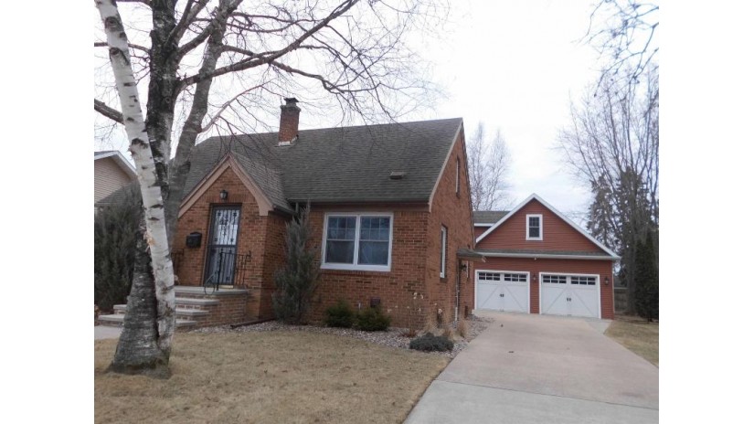 521 W Jefferson St Waupun, WI 53963 by Vandezande Real Estate Llc $244,900