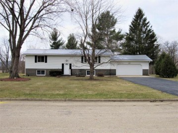 204 Hoxie Ct, Spring Green, WI 53588