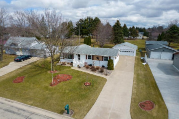 629 Harvey St, Ripon, WI 54971-9557