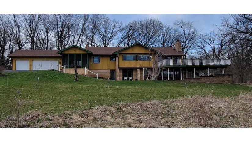 8204 N Casey Rd Porter, WI 53534 by Whitetail Properties Real Estate Llc $619,000