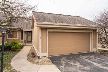 3423 Valley Creek Cir, Middleton, WI 53562