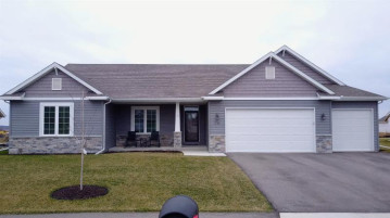 3710 Eagles Ridge Dr, Beloit, WI 53511